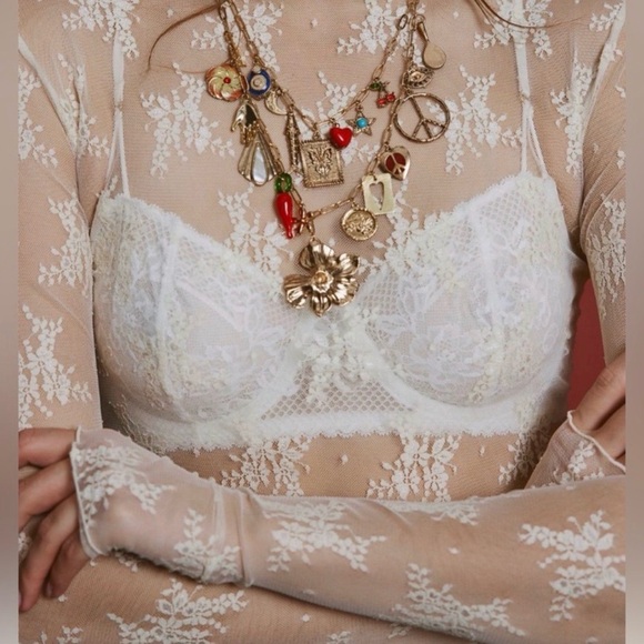 New! Maxamillion Charm Necklace from Free People in “Flower Power” Boho Chic - Picture 4 of 4